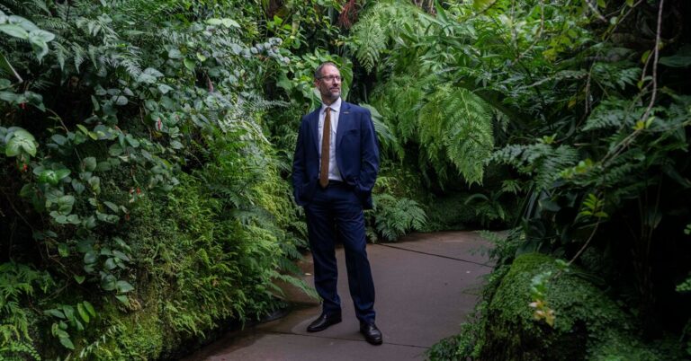 Mauricio Diazgranados Is a Botanist in a Hurry Mauricio Diazgranados Is a Botanist in a Hurry