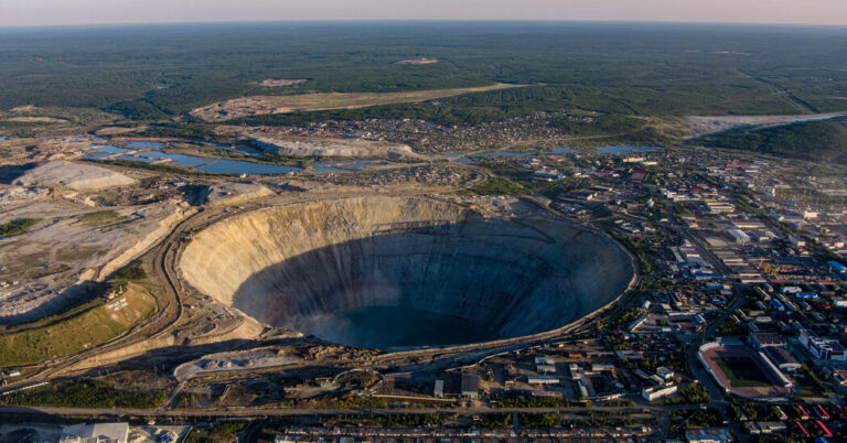 When Ancient Eruptions Pumped Diamonds to Earth’s Surface When Ancient Eruptions Pumped Diamonds to Earth’s Surface