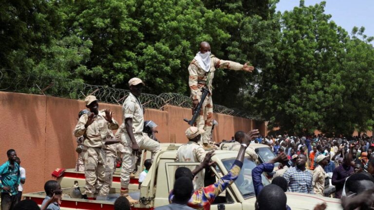 France to begin evacuation for its citizens, EU nationals in Niger | News