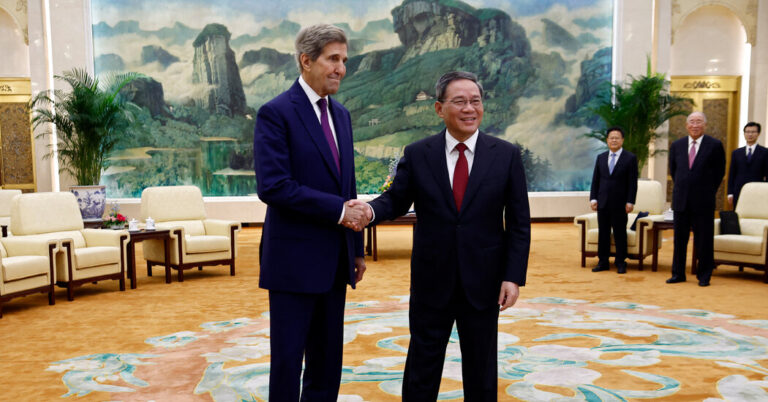 How the World’s Two Largest Polluters, U.S. and China, Stack Up How the World’s Two Largest Polluters, U.S. and China, Stack Up