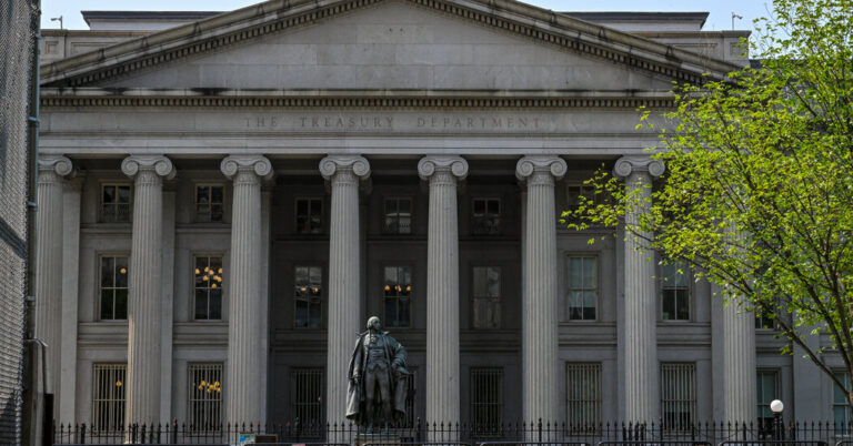 Markets Still Weigh the Meaning of a U.S. Credit Rating Cut