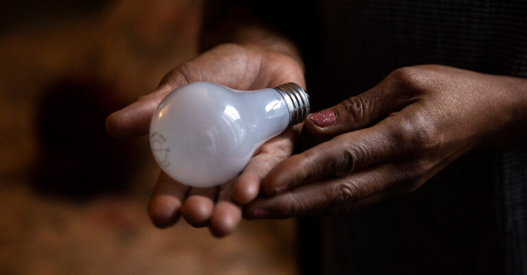 New Energy Efficiency Rules Ban Incandescent Light Bulbs: What to Know New Energy Efficiency Rules Ban Incandescent Light Bulbs: What to Know