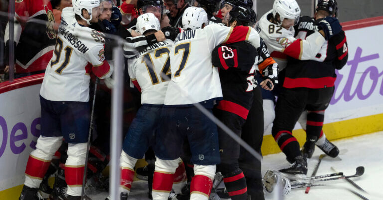 Everybody’s Ejected After a Senators-Panthers Fight Everybody’s Ejected After a Senators-Panthers Fight