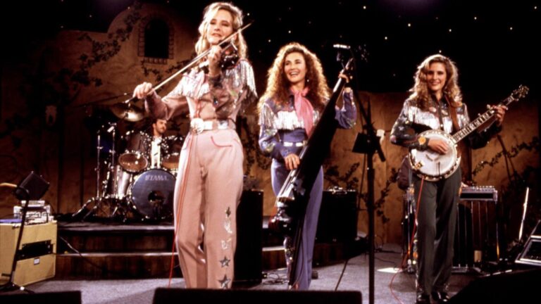 Laura Lynch, Founding Member of the Dixie Chicks, Dead at 65 Laura Lynch, Founding Member of the Dixie Chicks, Dead at 65