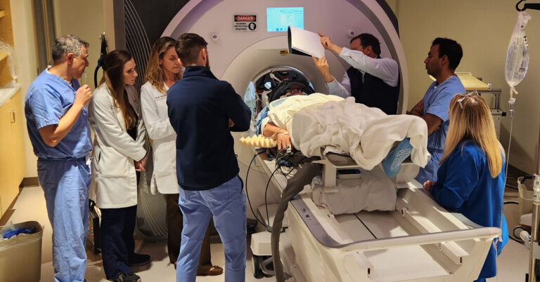 An Ultrasound Experiment Tackles a Giant Problem in Brain Medicine An Ultrasound Experiment Tackles a Giant Problem in Brain Medicine