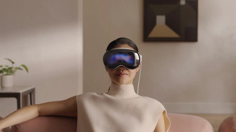 Apple Vision Pro launches February 2 with “new spatial games” and controller support Apple Vision Pro launches February 2 with new spatial games and controller support