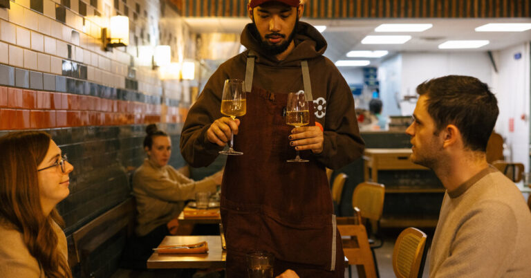 How Minimum Wage Changes Affect Tipped Workers and Diners How Minimum Wage Changes Affect Tipped Workers and Diners
