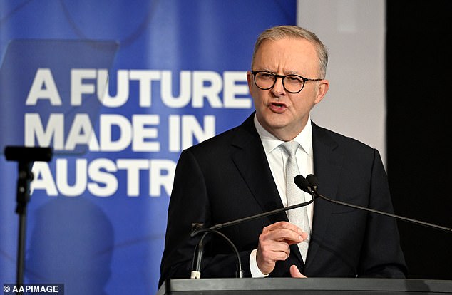 Anthony Albanese flags huge changes to HECS debt: What it could mean for young Aussies with a student loan On Thursday Prime Minister Anthony Albanese promised to make HECS 'simpler and fairer'.