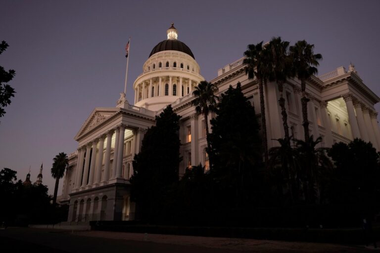 California bill aims to stop employers from reaching out during off hours California bill aims to stop employers from reaching out during off hours