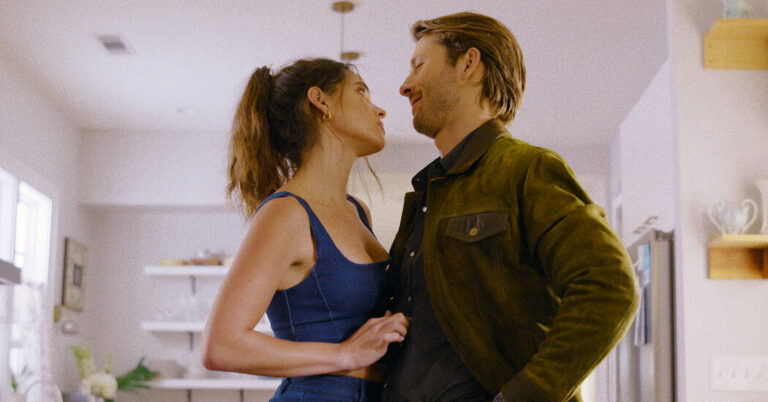 Watch Glen Powell and Adria Arjona Fight and Flirt in ‘Hit Man’ Watch Glen Powell and Adria Arjona Fight and Flirt in ‘Hit Man’