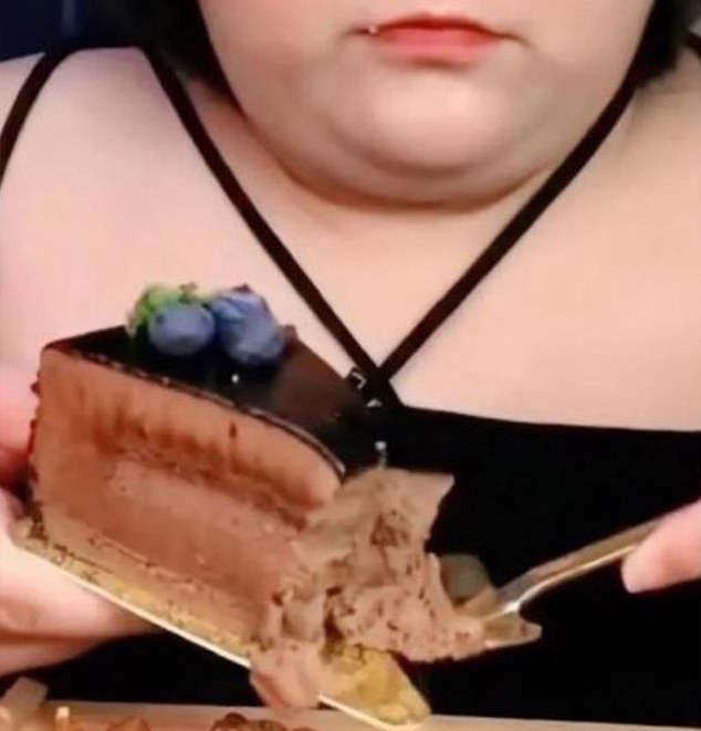Horror as extreme eater, 24, DIES during livestream of 10-hour food binge after her stomach ripped open Pan Xiaoting, from China, died last week from a suspected stomach tear while gorging on 10kg (22lbs) of food, including what appeared to be chocolate cake