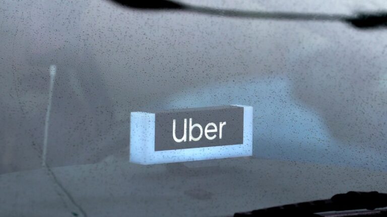 Uber to start offering self-driving cars Uber to start offering self-driving cars