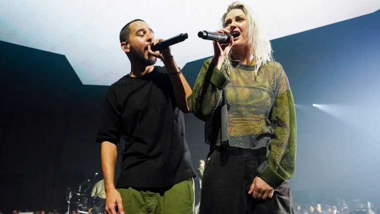 Chester Bennington’s Son Slams Linkin Park’s New Lineup Chester Bennington's Son Slams Linkin Park's New Lineup