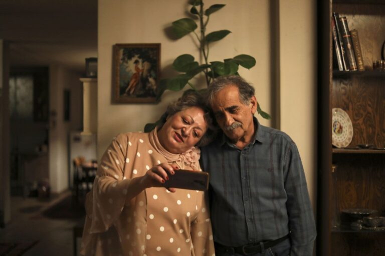 Dissident Iranian Filmmakers Ask AMPAS To Reappraise Iran Oscar Entry