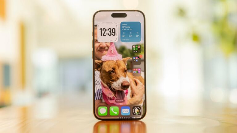 iOS 18 Review: New Customizations Made My iPhone Feel Tailored to Me iOS 18 Review: New Customizations Made My iPhone Feel Tailored to Me