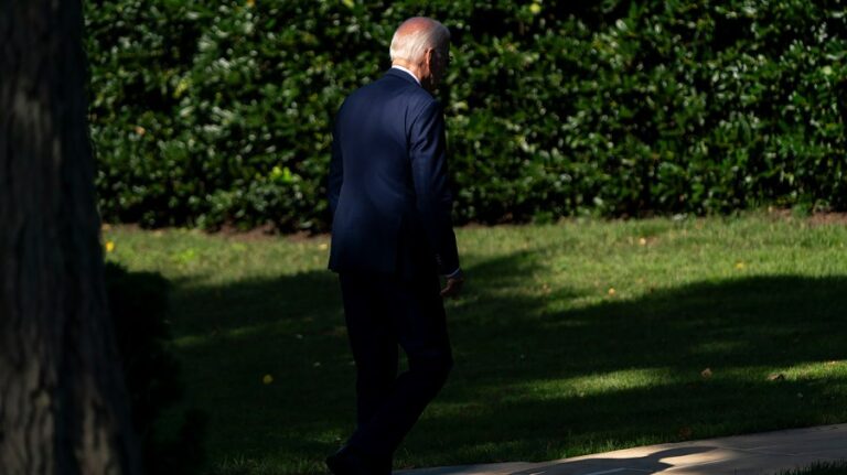 Biden ‘AWOL’ amid shutdown fight: ‘He’s completely disappeared’ Biden ‘AWOL’ amid shutdown fight: ‘He’s completely disappeared’