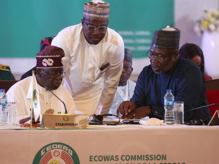 Burkina Faso, Mali and Niger agree to grace period in ECOWAS withdrawal | Politics News Burkina Faso, Mali and Niger agree to grace period in ECOWAS withdrawal | Politics News