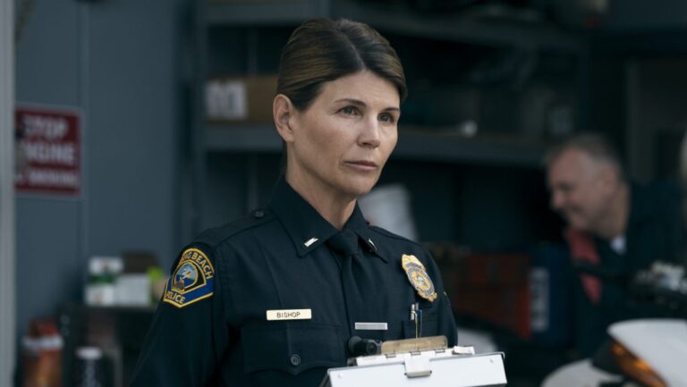 Lori Loughlin’s ‘On Call’ Role Gave Her “New Appreciation” For Police Lori Loughlin's 'On Call' Role Gave Her "New Appreciation" For Police