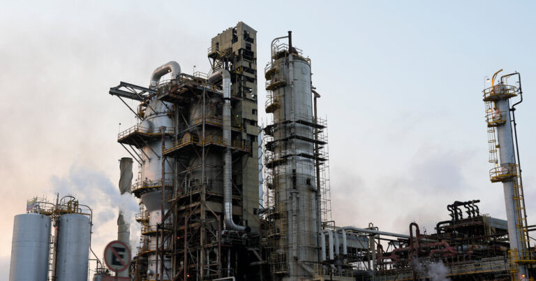 Trump to Impose Tariffs Against Countries That Buy Venezuelan Oil Trump to Impose Tariffs Against Countries That Buy Venezuelan Oil