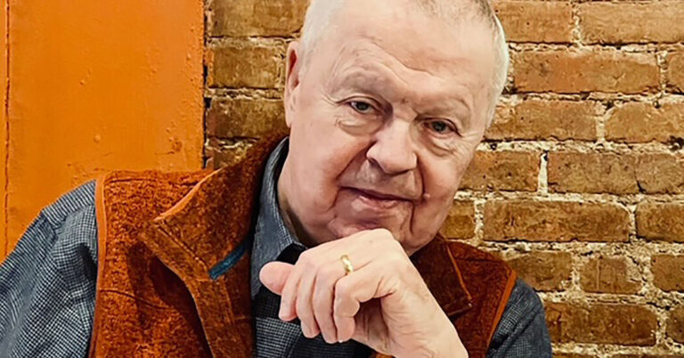 Bob McManus, Blunt Editorial Voice of New York Post, Dies at 81 Bob McManus, Blunt Editorial Voice of New York Post, Dies at 81