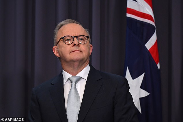 Huge twist in Albo’s social media ban for kids – as one major service comes under the spotlight Anthony Albanese's government is set to introduce a world-first ban on children accessing platforms such as TikTok, Facebook, Instagram, X and Snapchat