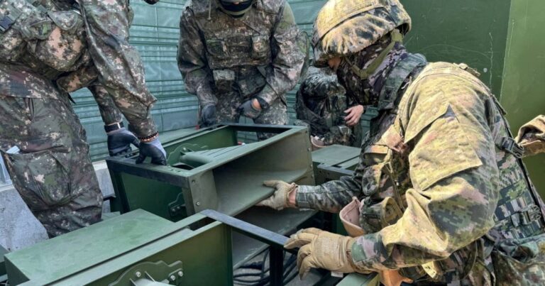South Korea dismantles border loudspeakers to ease tensions with N Korea | Conflict News South Korea dismantles border loudspeakers to ease tensions with N Korea | Conflict News